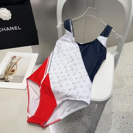 スーパーコピー シャネル 水着