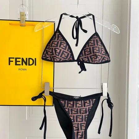 スーパーコピー フェンディ 水着