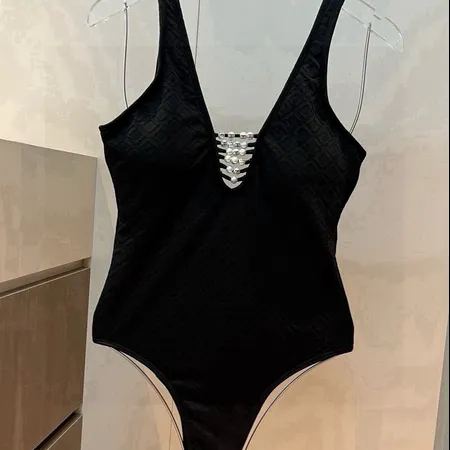 スーパーコピー シャネル 水着