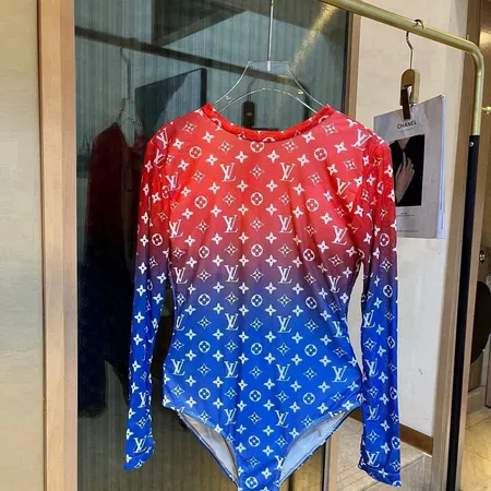 スーパーコピー シャネル 水着