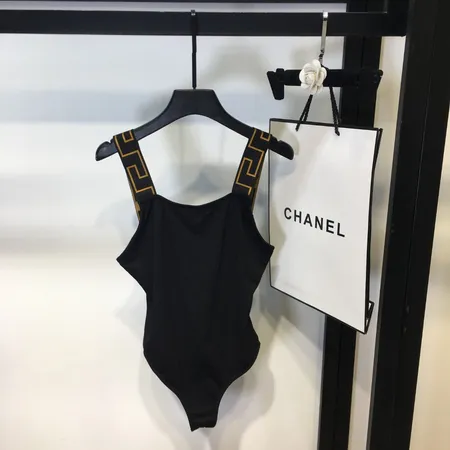 スーパーコピー シュプリーム 水着