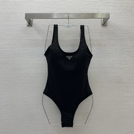 スーパーコピー バレンシアガ 水着