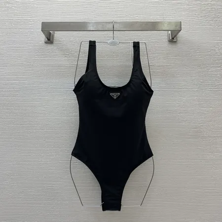 スーパーコピー バレンシアガ 水着