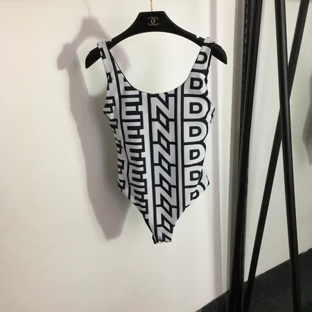 スーパーコピー フェンディ 水着