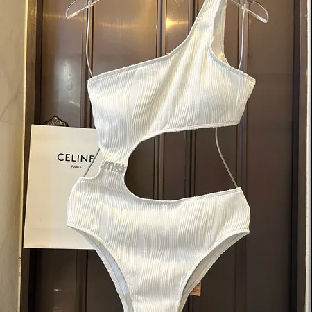  スーパーコピー ミュウミュウ 水着