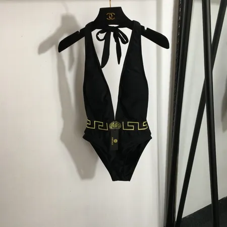 スーパーコピー シュプリーム 水着