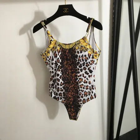 スーパーコピー シュプリーム 水着