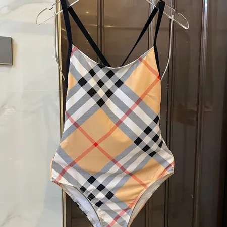 スーパーコピー バーバリー ス 水着