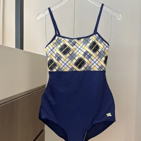  スーパーコピー バーバリー ス 水着