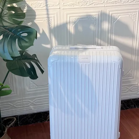 スーパーコピー リモワ スーツケース