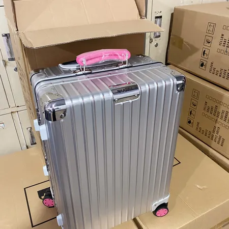 スーパーコピー リモワ スーツケース