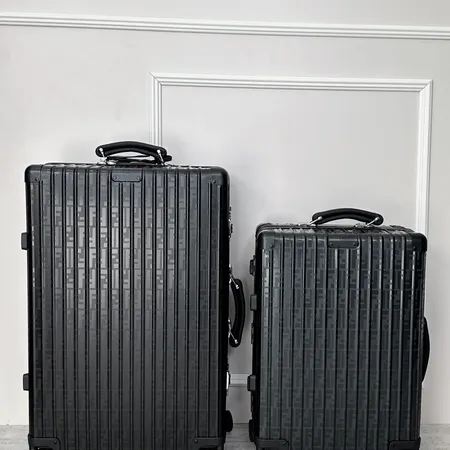 スーパーコピー フェンディ スーツケース