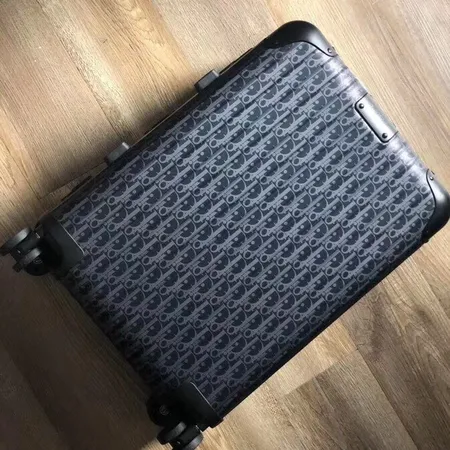 スーパーコピー グッチ スーツケース