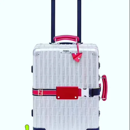 スーパーコピー フェンディ スーツケース