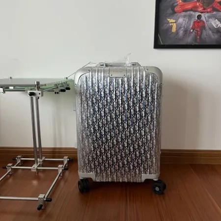  スーパーコピー グッチ スーツケース