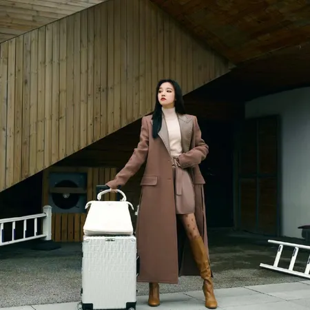 スーパーコピー フェンディ スーツケース