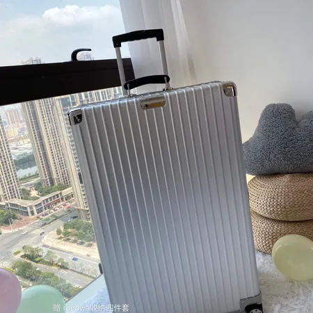 スーパーコピー リモワ スーツケース