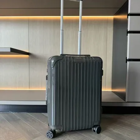 スーパーコピー リモワ スーツケース