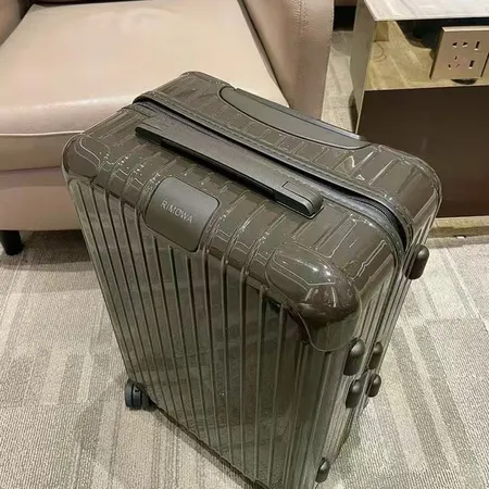 スーパーコピー リモワ スーツケース