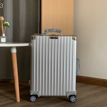 スーパーコピー リモワ スーツケース