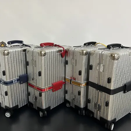 スーパーコピー フェンディ スーツケース