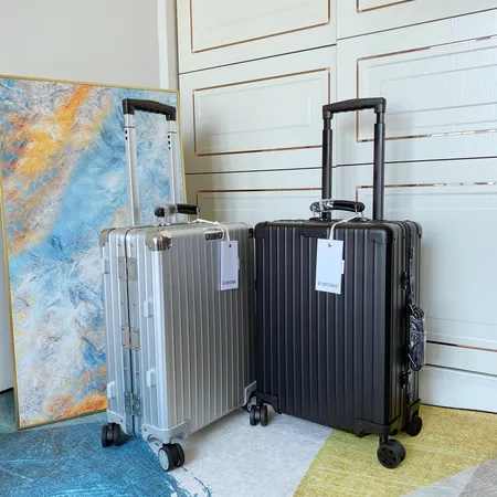 スーパーコピー リモワ スーツケース