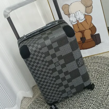  スーパーコピー ルイヴィトン スーツケース