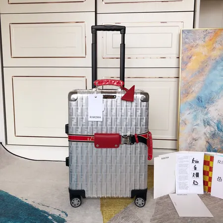 スーパーコピー フェンディ スーツケース