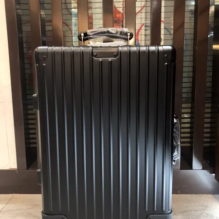 スーパーコピー リモワ スーツケース