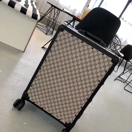 スーパーコピー グッチ スーツケース