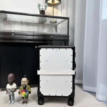 スーパーコピー フェンディ スーツケース