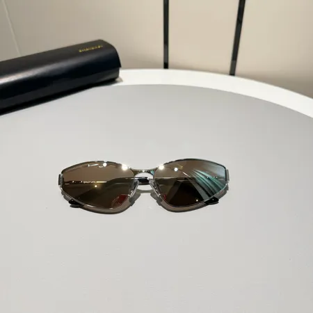 スーパーコピー バレンシアガ サングラス