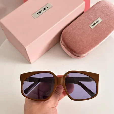 スーパーコピー ミュウミュウ サングラス
