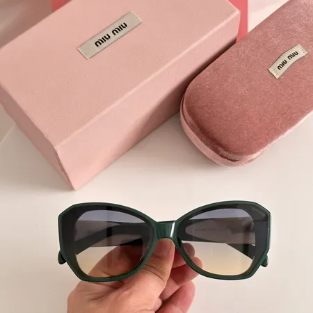 スーパーコピー ミュウミュウ サングラス