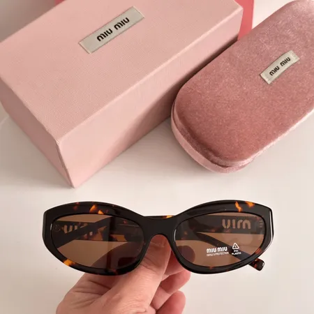 スーパーコピー ミュウミュウ サングラス