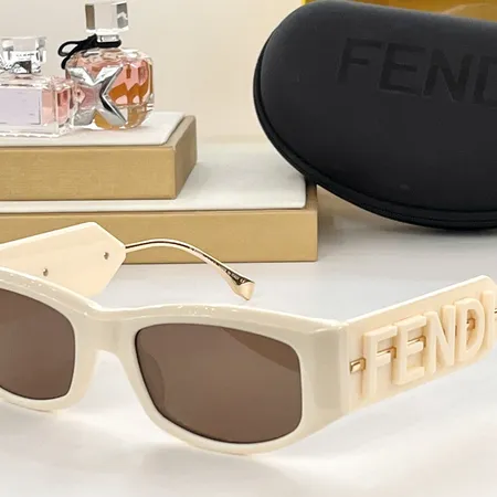 スーパーコピー フェンディ サングラス