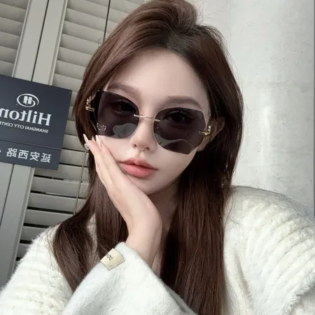  スーパーコピー スワロフスキー サングラス