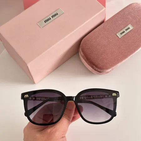 スーパーコピー ミュウミュウ サングラス