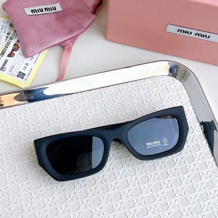  スーパーコピー ミュウミュウ サングラス