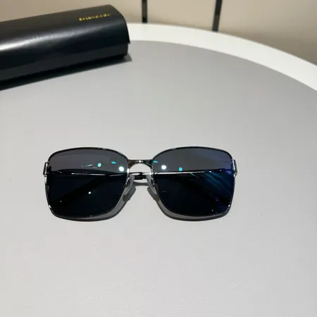 スーパーコピー バレンシアガ サングラス