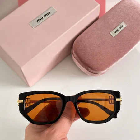 スーパーコピー ミュウミュウ サングラス