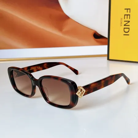 スーパーコピー フェンディ サングラス