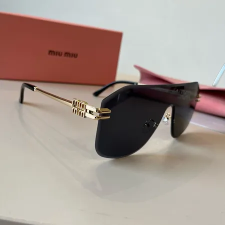 スーパーコピー ミュウミュウ サングラス