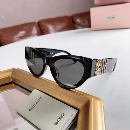 スーパーコピー ミュウミュウ サングラス