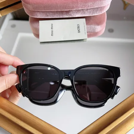 スーパーコピー ミュウミュウ サングラス