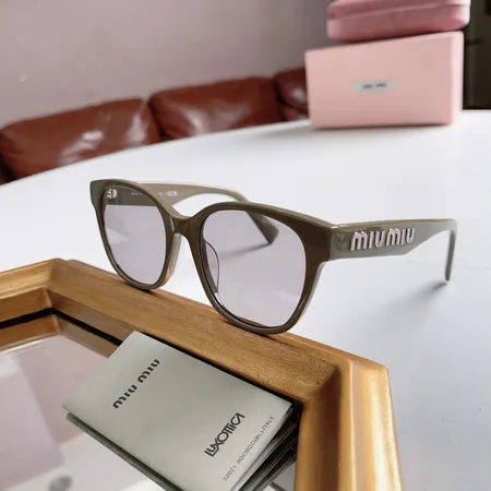 スーパーコピー ミュウミュウ サングラス