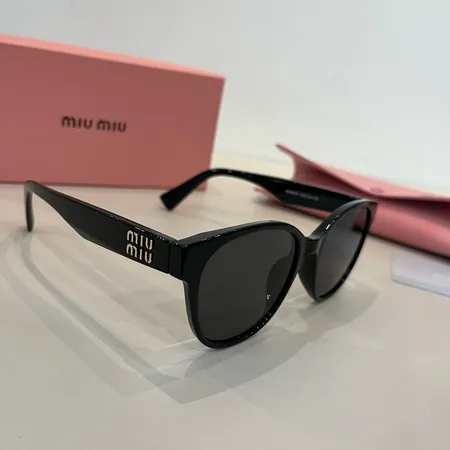 スーパーコピー ミュウミュウ サングラス