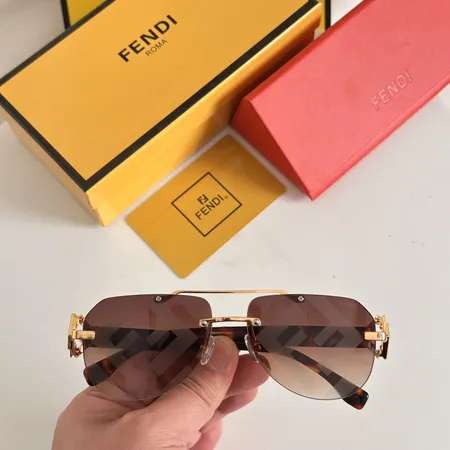  スーパーコピー ヴェルサーチ サングラス