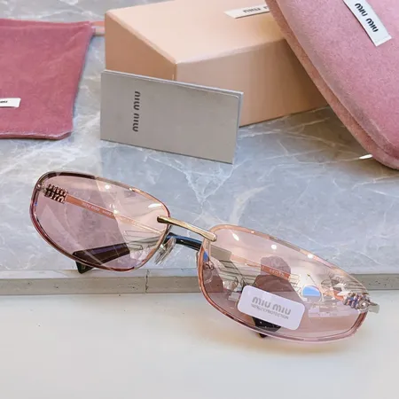 スーパーコピー ミュウミュウ サングラス
