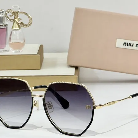 スーパーコピー ミュウミュウ サングラス